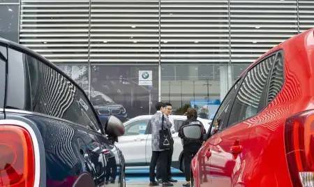 开车10年,才发现汽车后视镜用这些 笨招 ,关键时刻有大作用