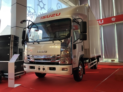 中外高层到场庆生,全新轻卡和发动机登场,庆铃在深圳搞大事